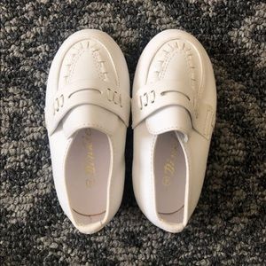 Toddler dress shoes- size 4